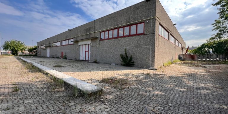 ESTERNO (6)