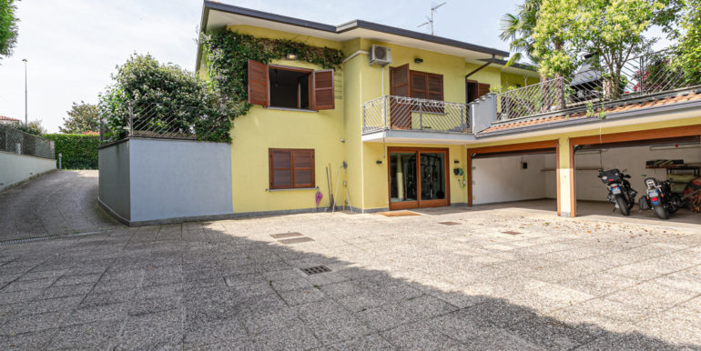 2023_06_21_VendoCasa_Busnago_via_delle_betulle_26_005 (FILEminimizer)
