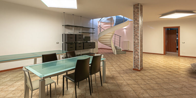 2023_06_21_VendoCasa_Busnago_via_delle_betulle_26_031 (FILEminimizer)