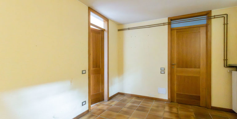 Villa Bernareggio via Roma 6 -31