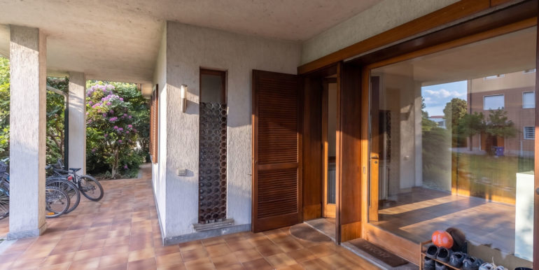 Villa Bernareggio via Roma 6 -40