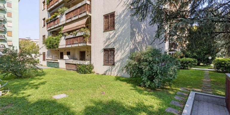 Appartamento Pioltello Via Uccello 1 -32